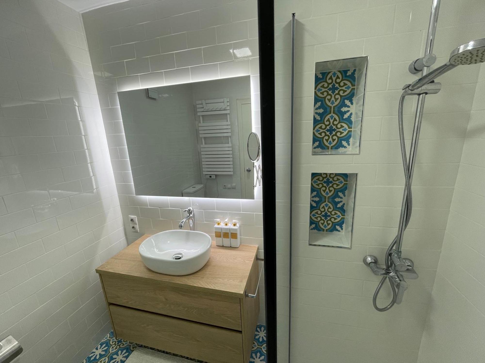 Epis - Large Luxury Apartment With Sea View เบนิสกัสซิม ภายนอก รูปภาพ